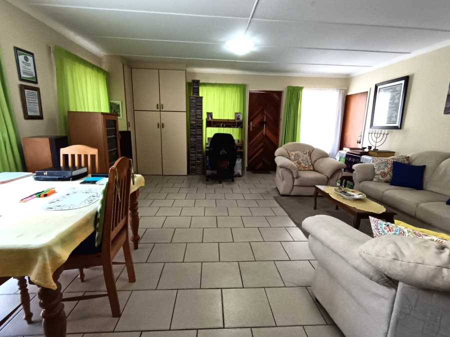 3 Bedroom Property for Sale in Jeffreys Bay Central Eastern Cape